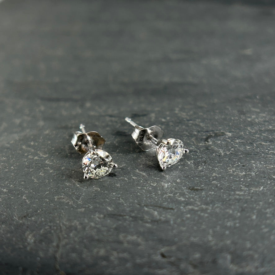 14k White Gold Vintage Diamond Studs