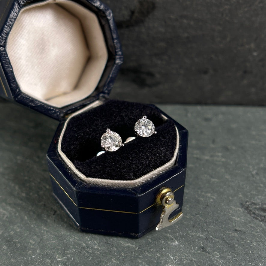 14k White Gold Vintage Diamond Studs