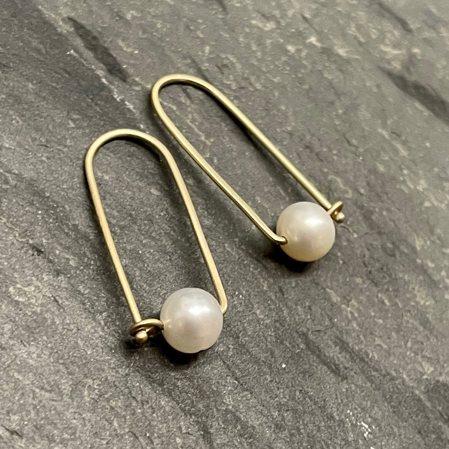 14k Small Pearl Arch Earrings w/ Pearls