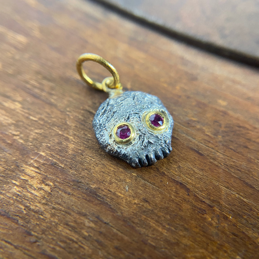 Ruby Eyed Skull Charm