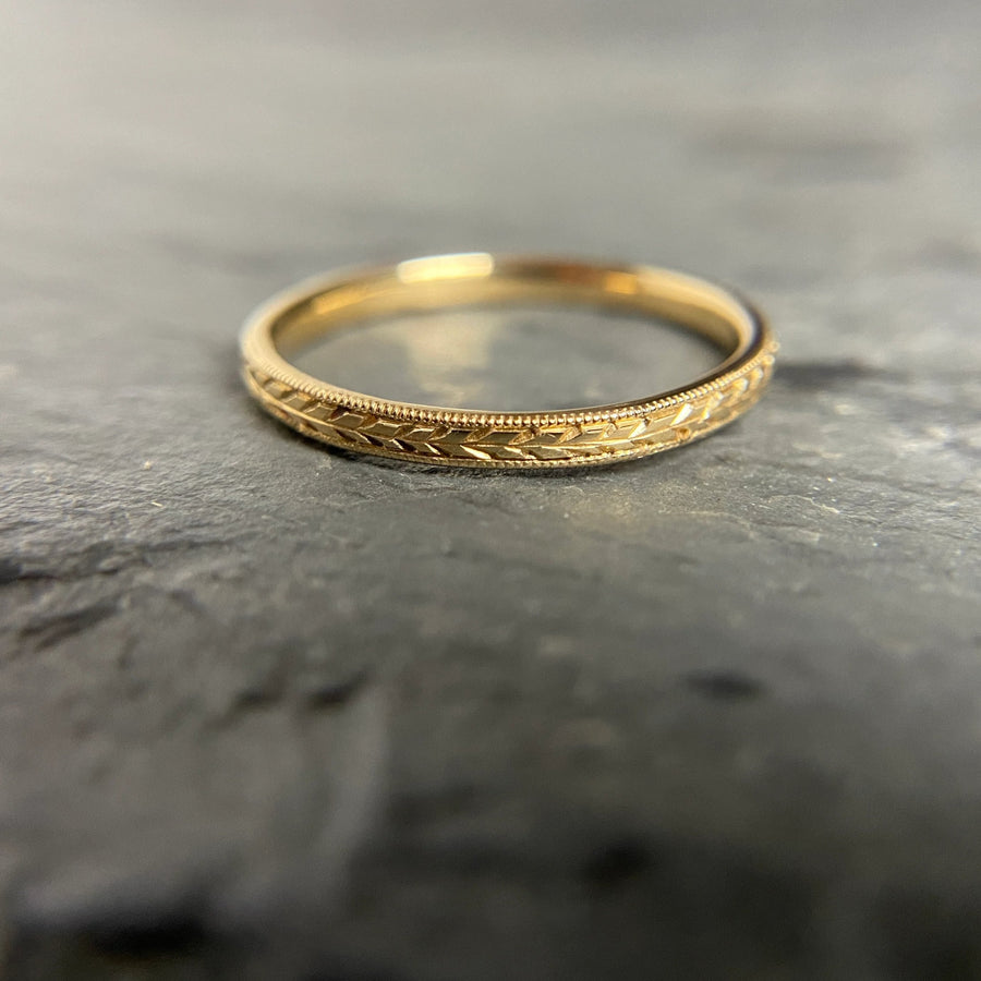 Hand Engraved 18k Wheat Band